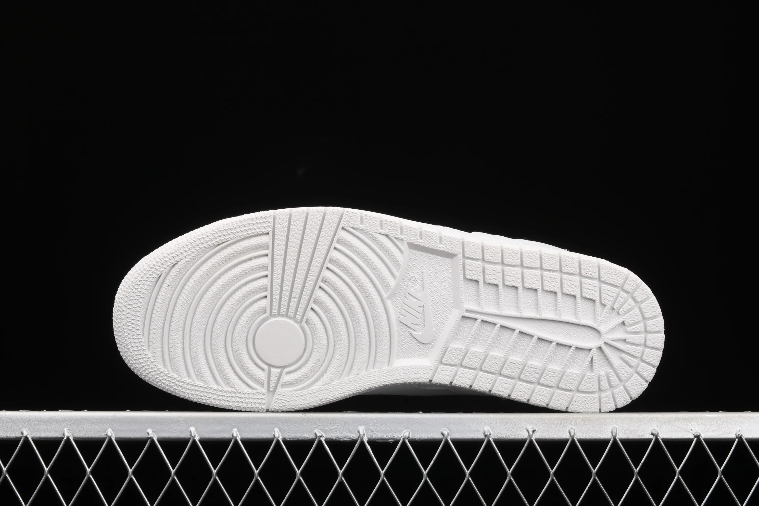 All categories Air Jordan Jordan series basketball shoes Air Jordan 1 Low Air Jordan 1 Center Court AJ1 Joe 1 gray and white low-top sneakers DJ2756-100